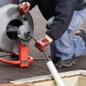 خدمات لوله بازکنی پشت بام توسط متخصص کاربلد و مجهز به فنربرقی